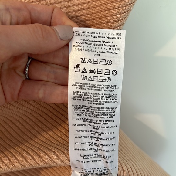 NEW Marciano Dolman Knit Top - Picture 4 of 4